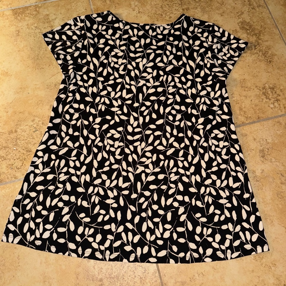 Masai Copenhagen women’s short sleeve, leaf print pull on blouse NWT - Picture 2 of 9